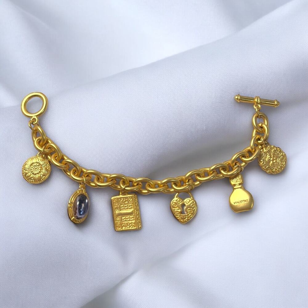 Vintage Gloria Vanderbilt Gold Toned Cabochon Multicharm Bracelet